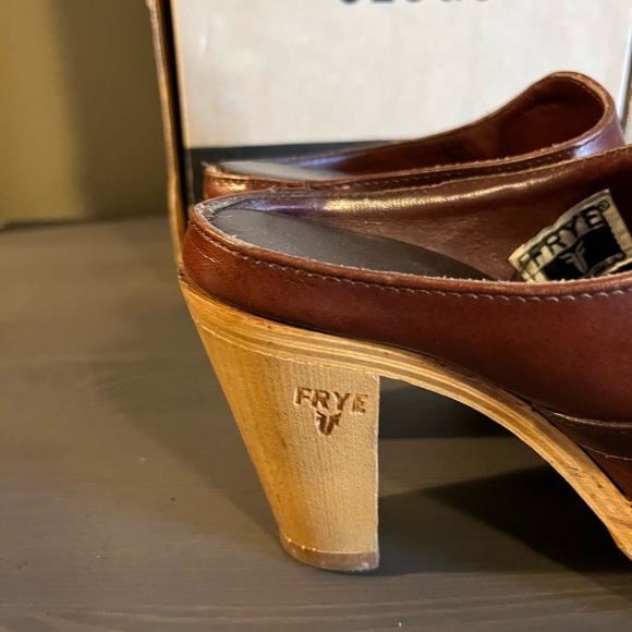 FRYE Vintage 1970’s Leather And Wood Clogs - Picture 8 of 14
